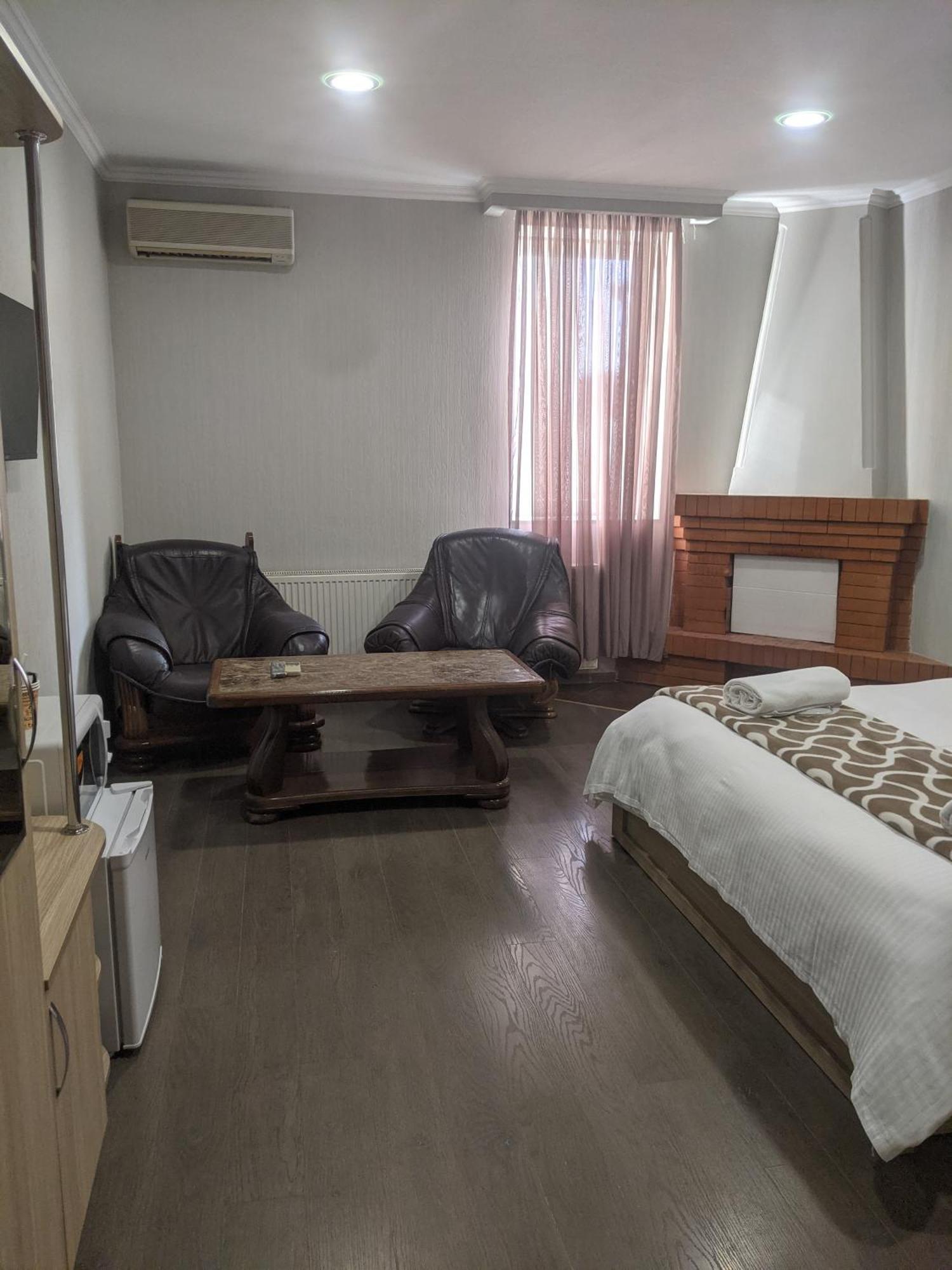 Apart Hotel Georgia Gold Tbilisi Ngoại thất bức ảnh