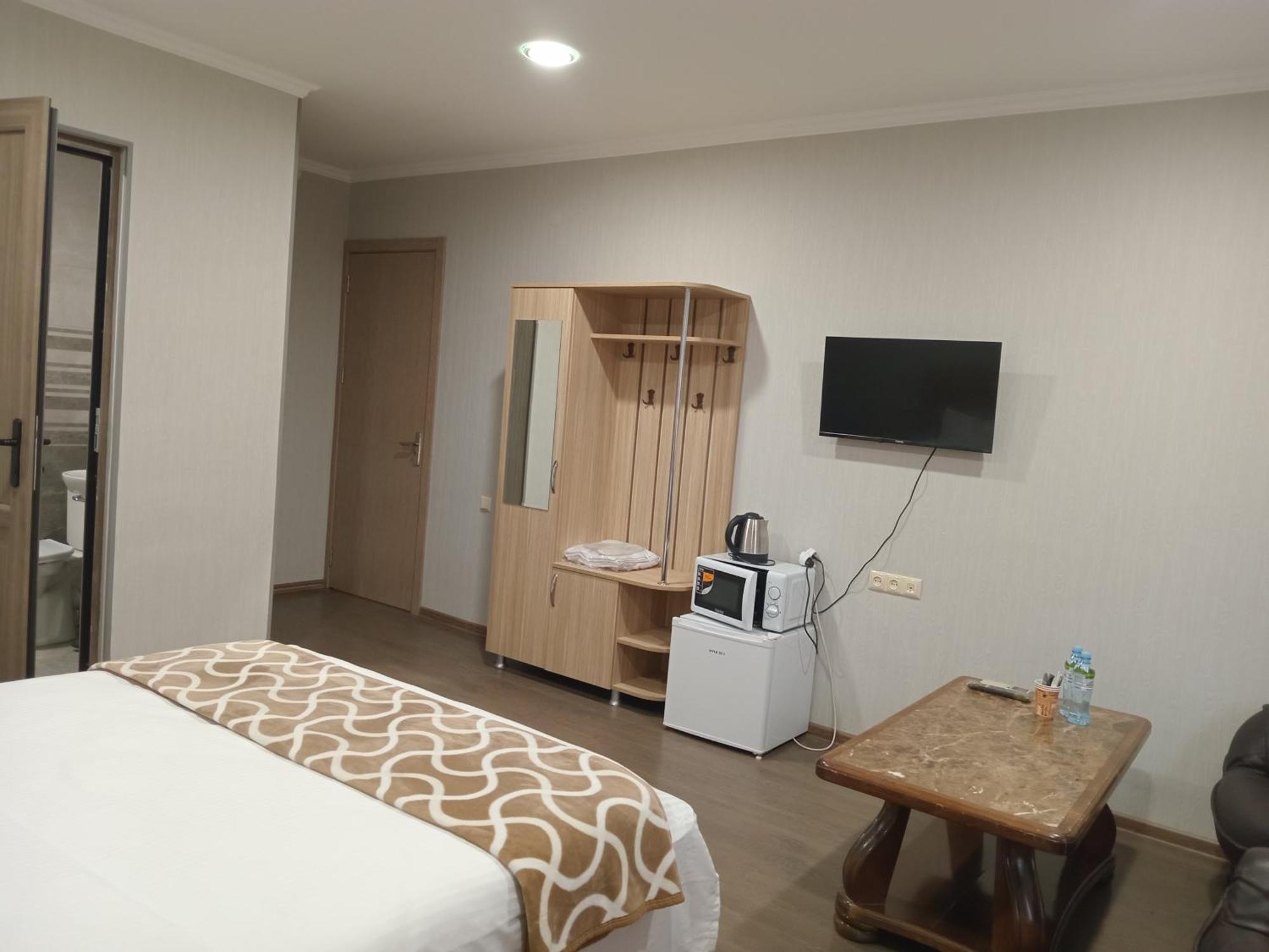 Apart Hotel Georgia Gold Tbilisi Ngoại thất bức ảnh
